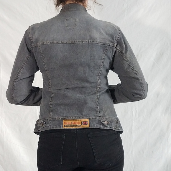 Beautiful jean jacket - Picture 6 of 9